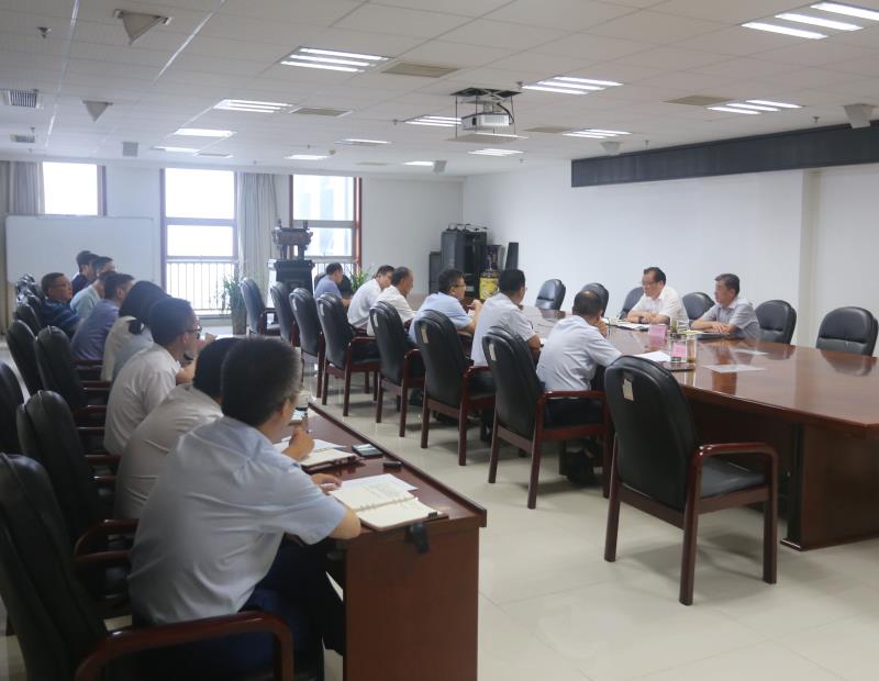 座谈会.jpg