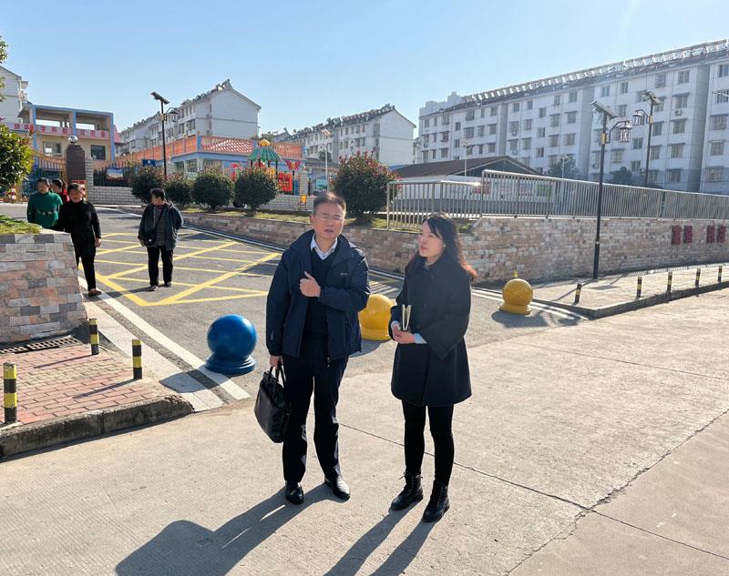 洪晓东调研2.JPG